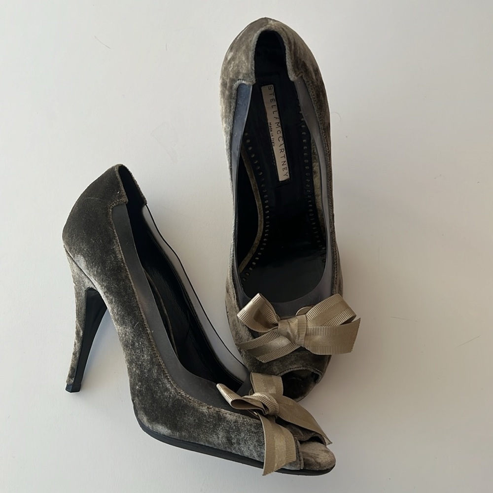Stella McCartney Olive Green Velvet Bow Pumps Heels Sz 38.5 Italy Designer